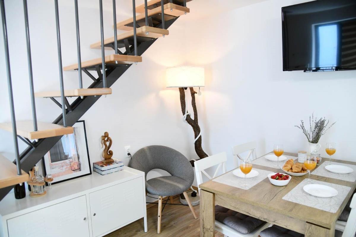 Apartment D & Studio L Dobrinj Kültér fotó