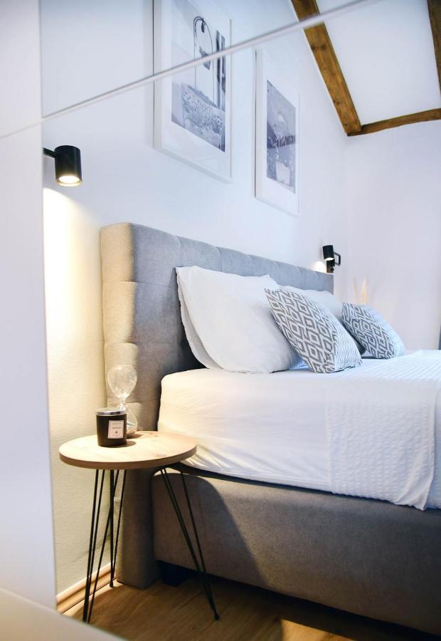 Apartment D & Studio L Dobrinj Kültér fotó