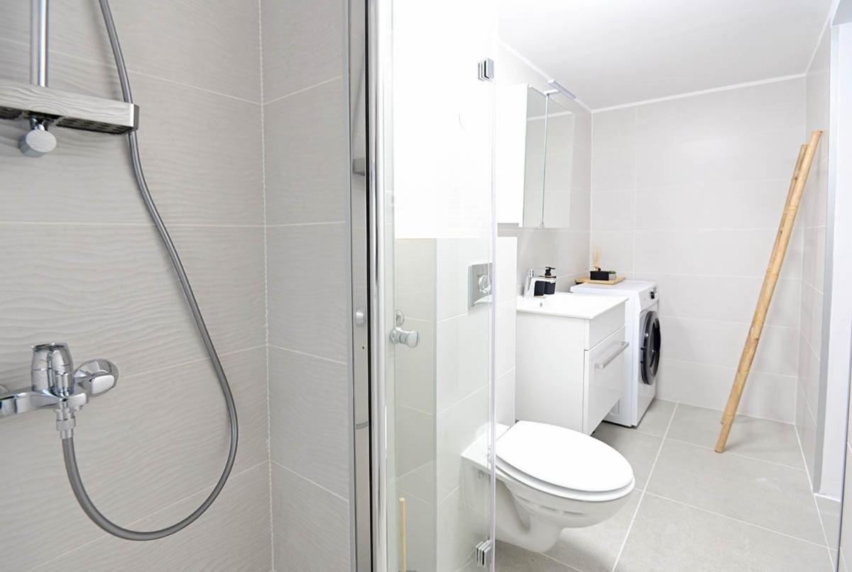 Apartment D & Studio L Dobrinj Kültér fotó